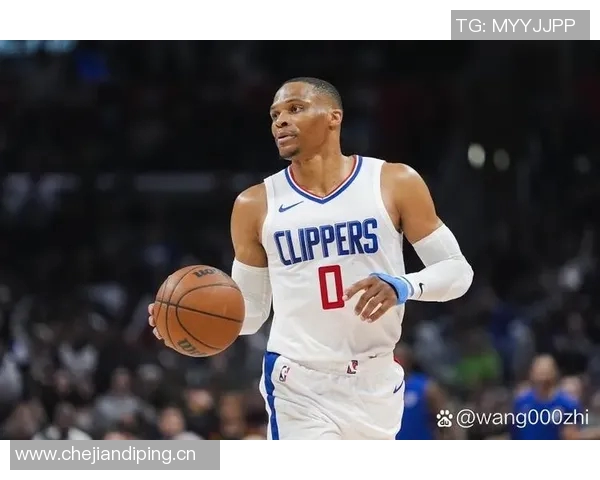 拉塞尔威斯布鲁克的篮球传奇与职业生涯的辉煌成就探讨